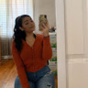 Meet your Posher, Casandra